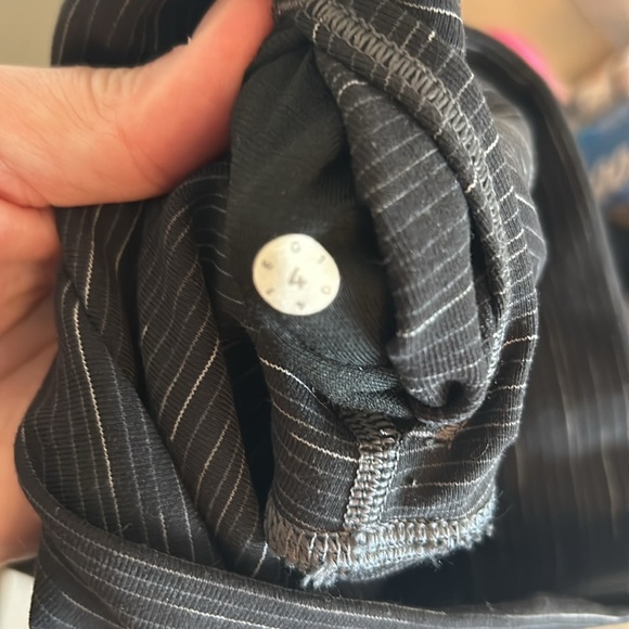 Lululemon VGUC Wunder Under High Rise ombré legging black fading to light grey - Picture 4 of 12